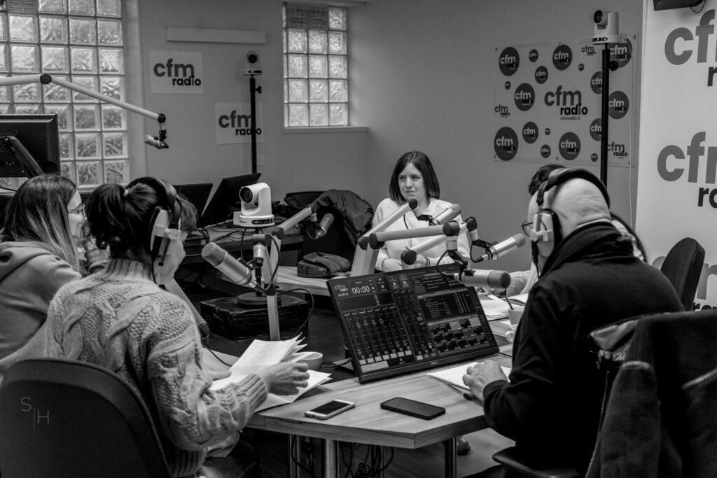  cfm radio; association le rosier blanc